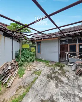 RUMAH HITUNG TANAH LOKASI BAGUS DAN SANGAT STRATEGIS DI GRIYA LOKA BSD