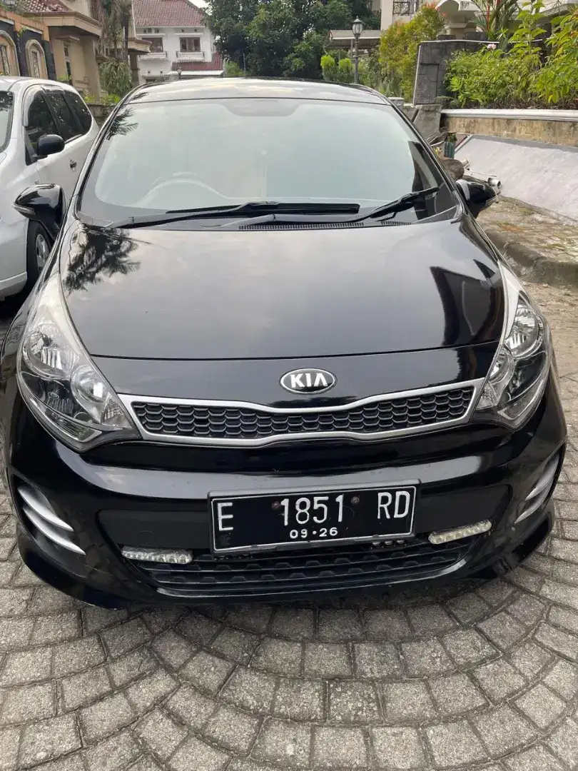 Dijual kia RIO tahun 2015
