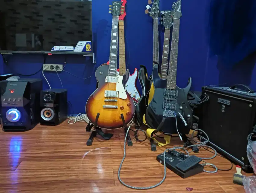 Jual gitar,melodi ,bass ,ampli dan efek