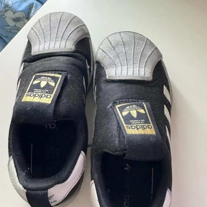 PRELOVED Sepatu Anak Adidas Ori