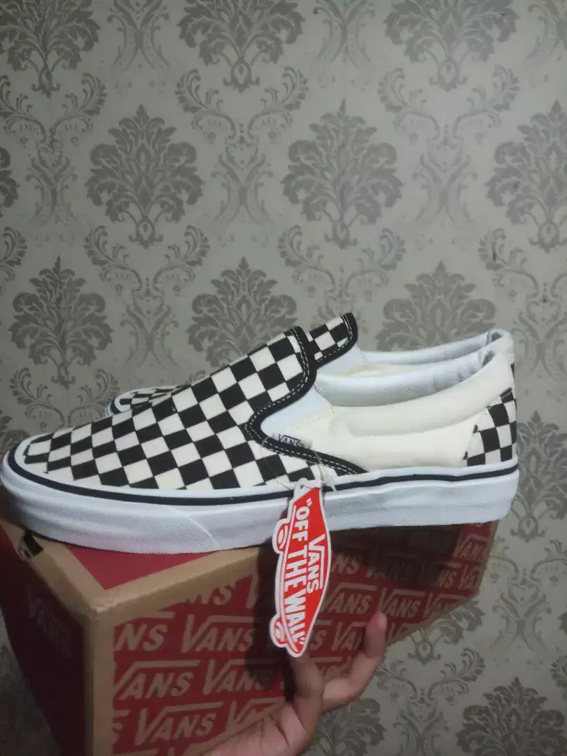 Vans Checker board pria
