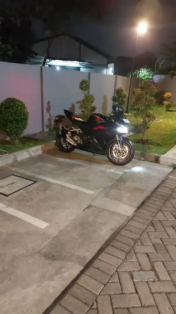 Cbr 250 RR ( non ABS )