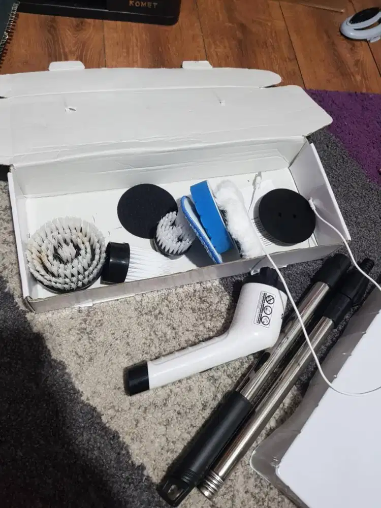 Sikat elektrik pembersih kamar mandi dapur wc dll