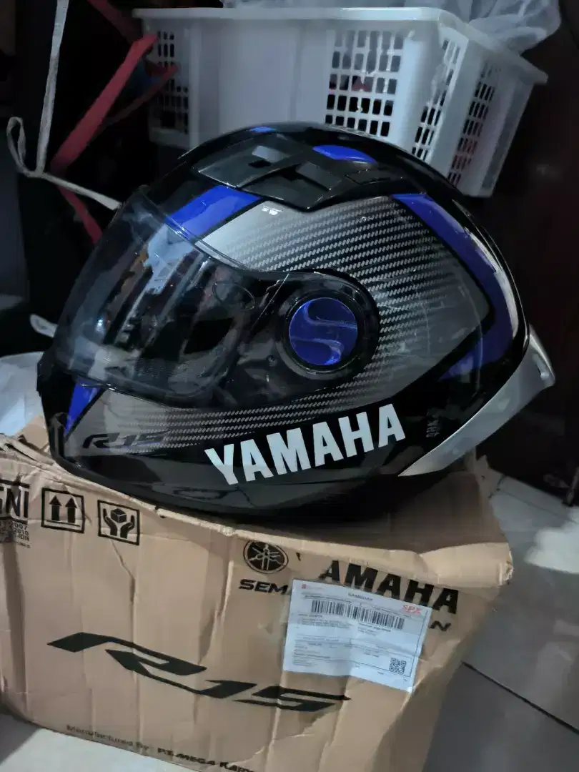 HELM HADIAH BALAPAN YAMAHA
