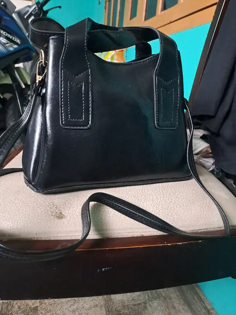 Dijual tas tali panjang hitam (baru)