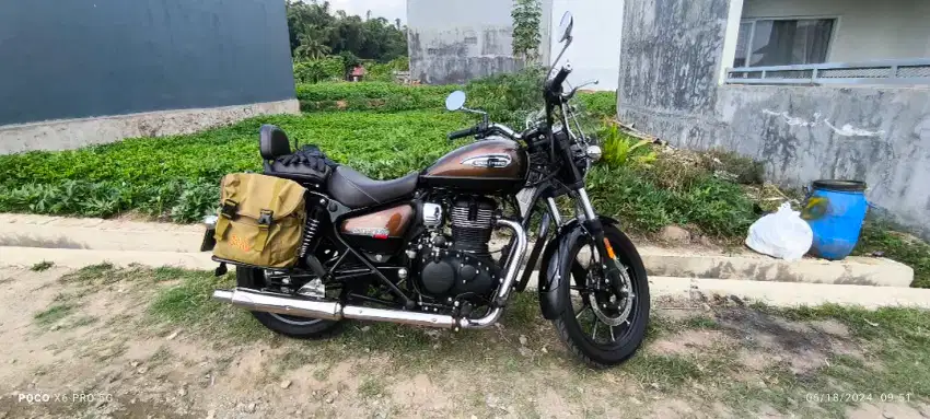 Royal Enfield Meteor Supernova