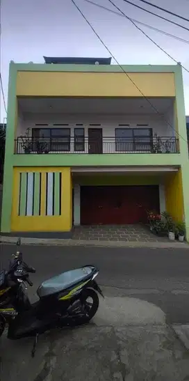 DI JUAL MURAH RUMAH 2,5 LANTAI PINGGIR JALAN UTAMA DAGO GIRI