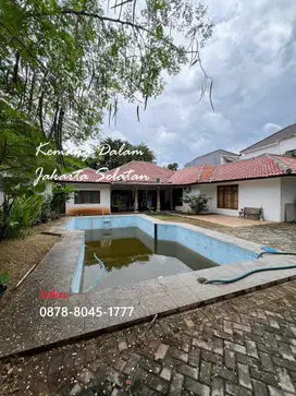 Rumah Asri Area Expatriat Jl. Kemang Dalam, Kemang, Jakarta Selatan