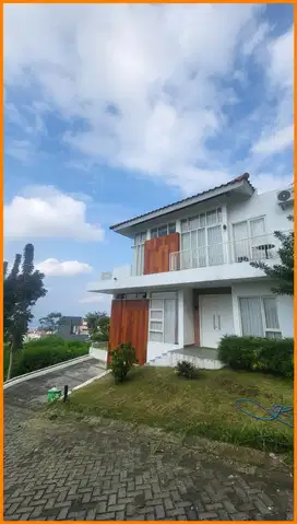 Dijual Villa Pribadi Second Terawat 4 Menit Museum Angkut Kota Batu