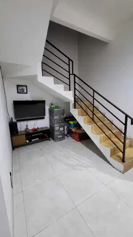 Dijual Rumah  Jl Harmonika  Kelapa Gading
