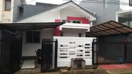Rumah strategis depan Universitas Pamulang