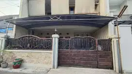 RUMAH 2 LANTAI MANYAR TENGAH KOTA, DEKAT NGAGEL, FURNISH