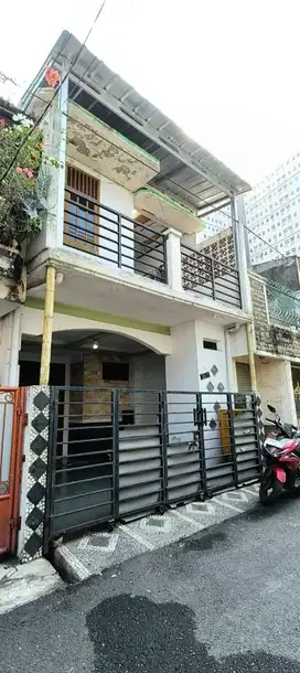 Rumah Semi Furnished dekat stasiun kereta Pondok Kopi Jakarta Timur