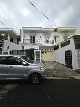 Rumah second full furnished non cluster di Pejaten barat