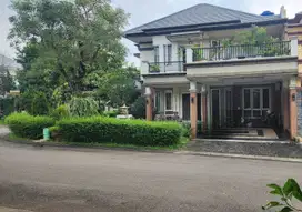 Rumah siap huni posisi hoek di Kota Wisata