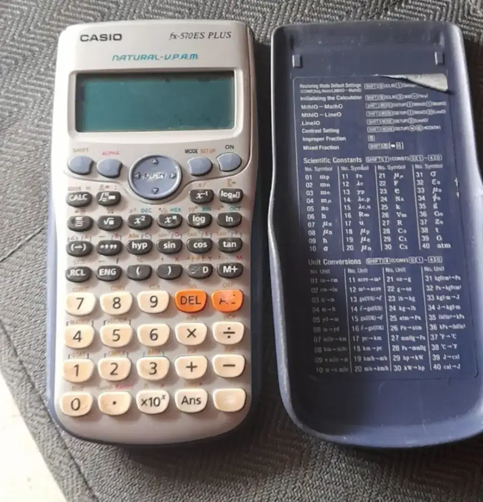 Kalkulator casio fx-570ES plus