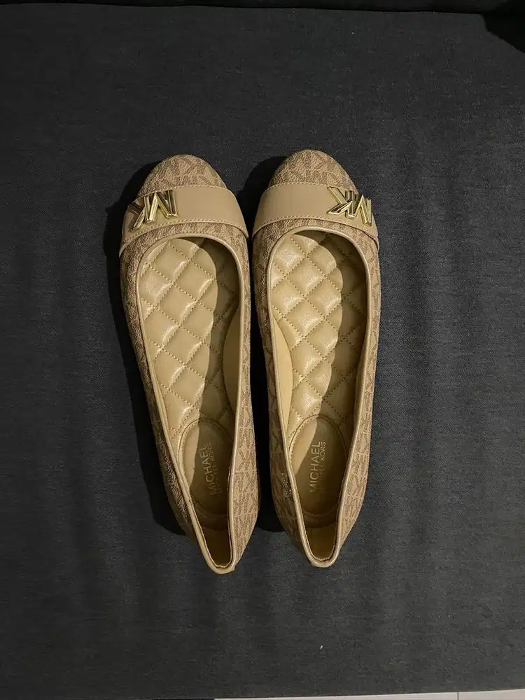 Sepatu Michael Kors flat shoes (NO BOX)
