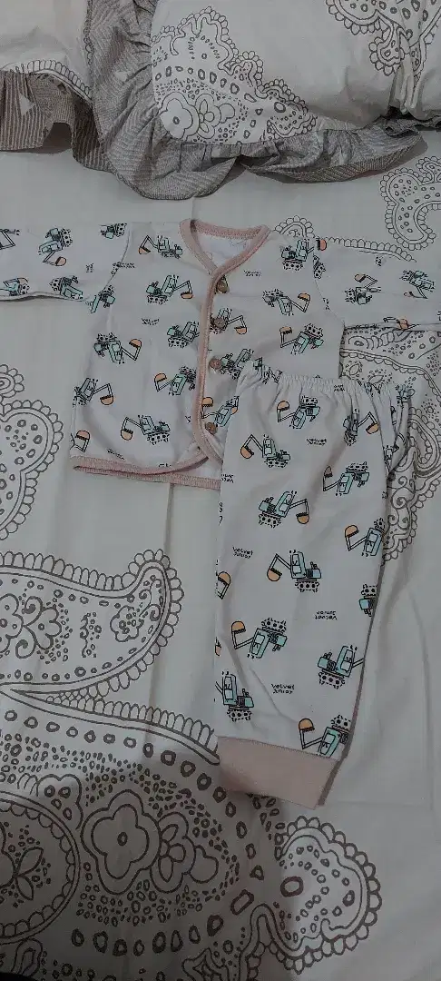 Pl baju baby merk Velvet junior dan Fluffy