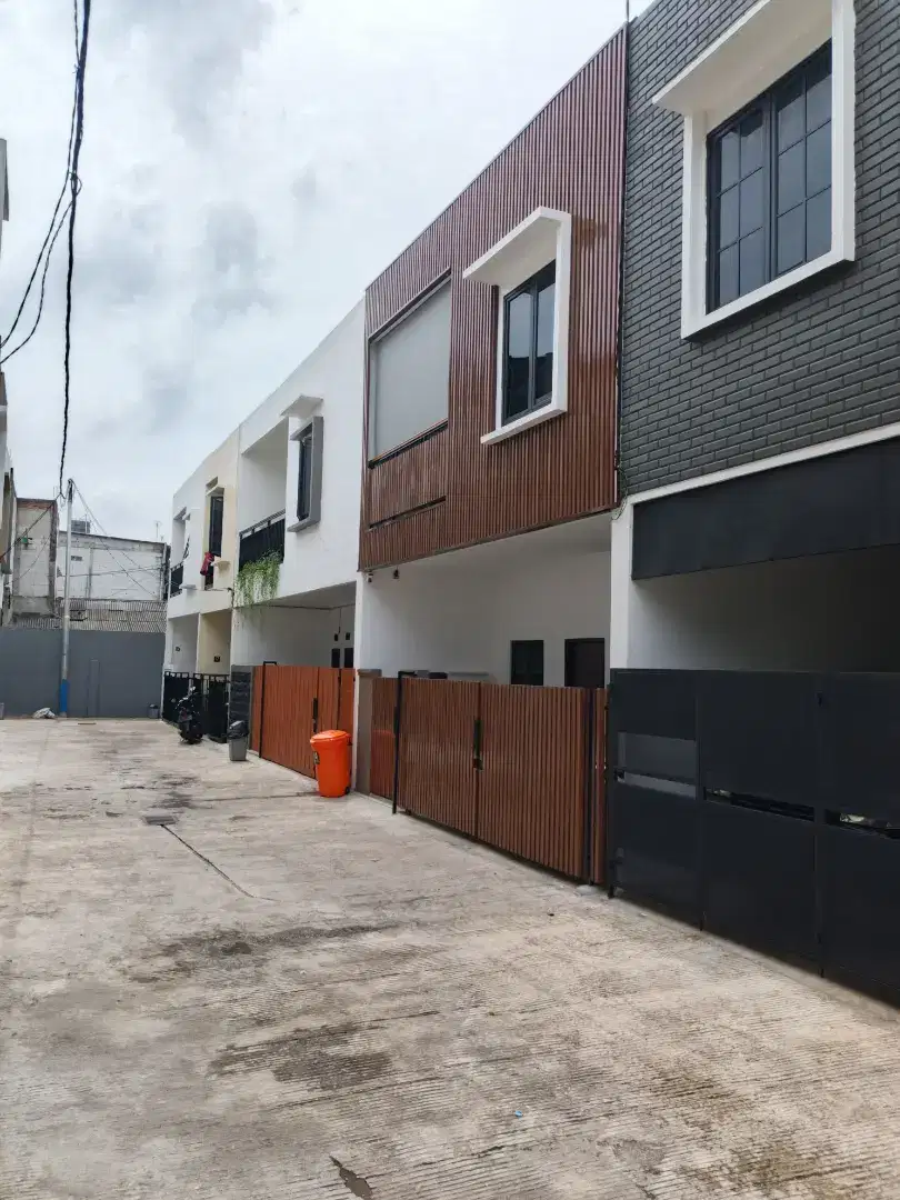 Dijual Rumah 2 Lantai NEW 120m2 dekat Sumber Artha Kalimalang