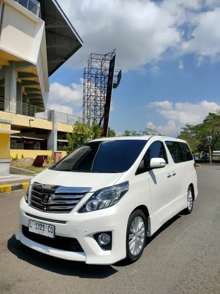 Toyota Alphard 2012