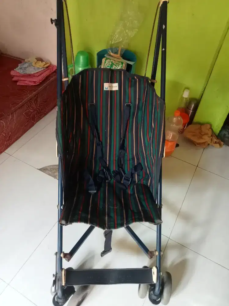 Bismillah jual stoeler bisa buat anak 1tn ke'atas msh bagus