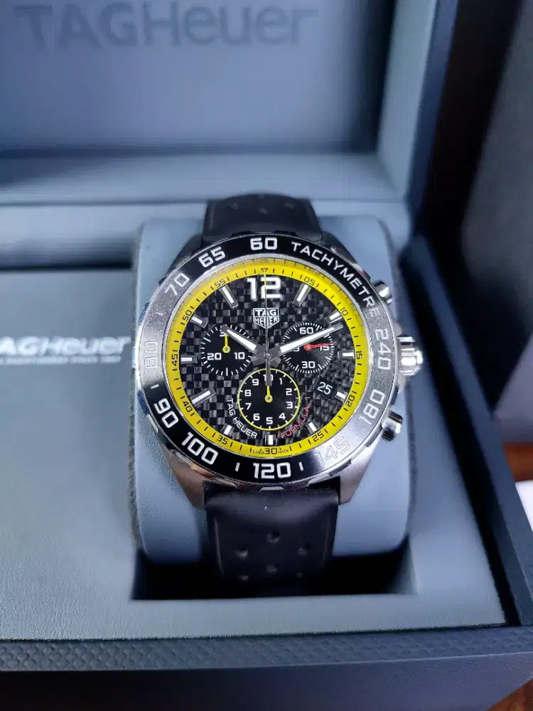 Tag Heuer Formula 1 Carbon Yellow LNIB2022