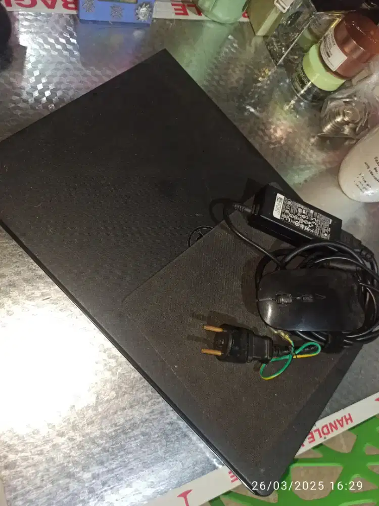 Laptop DELL bekas