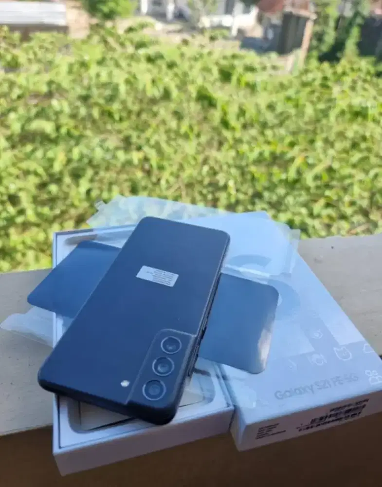 Samsung Galaxy S21 FE 8/256 GB Kondisi Seperti Baru