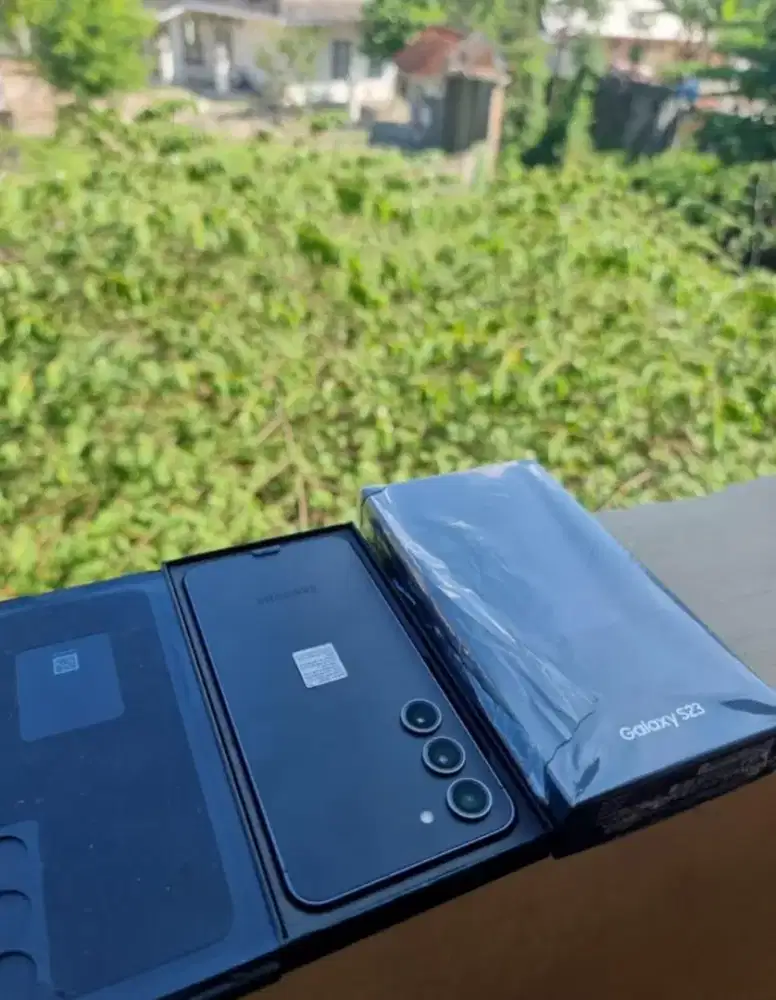 Samsung Galaxy S23 5G 8/256 GB SEIN Kondisi Seperti Baru