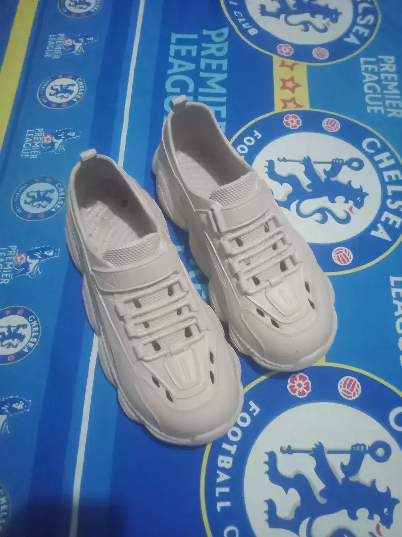 Sendal Sepatu Slip On