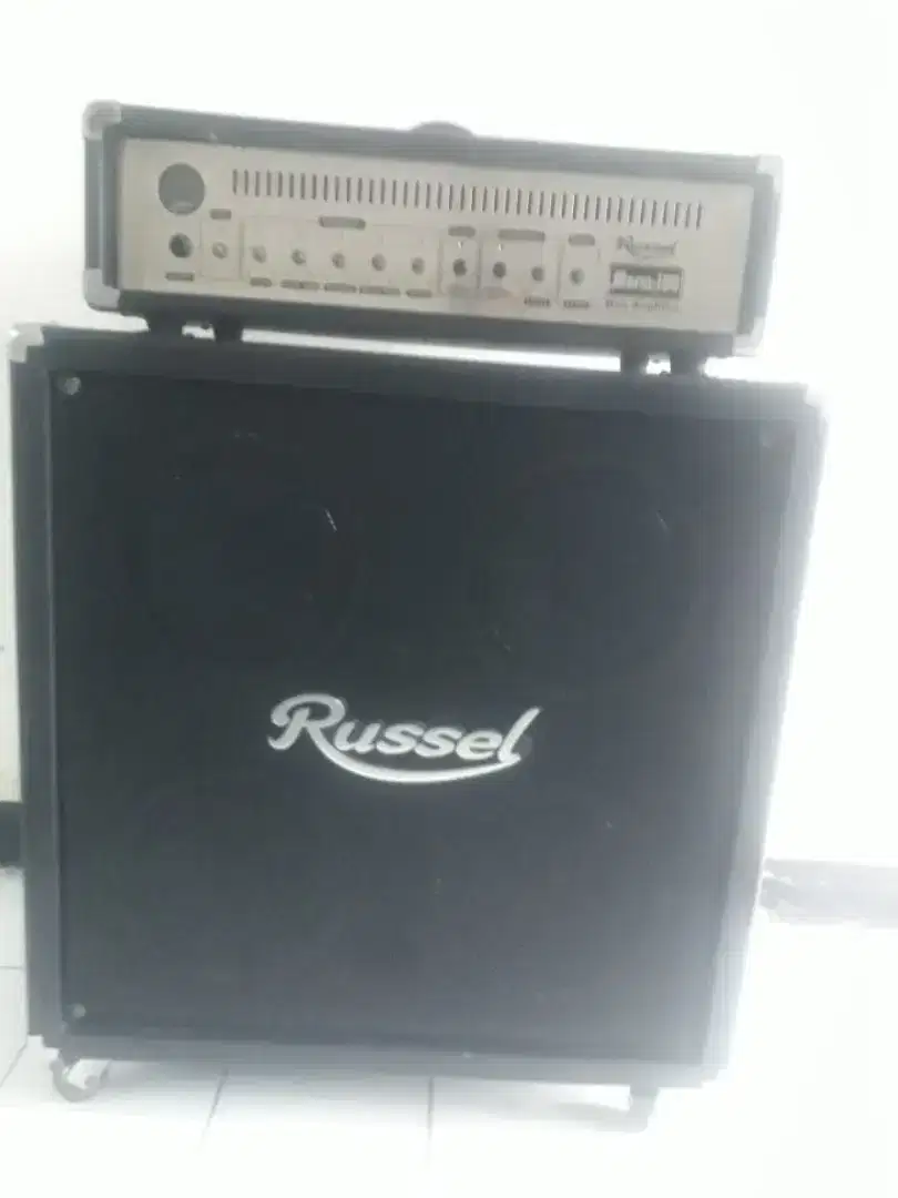 Russel head kabinet bass