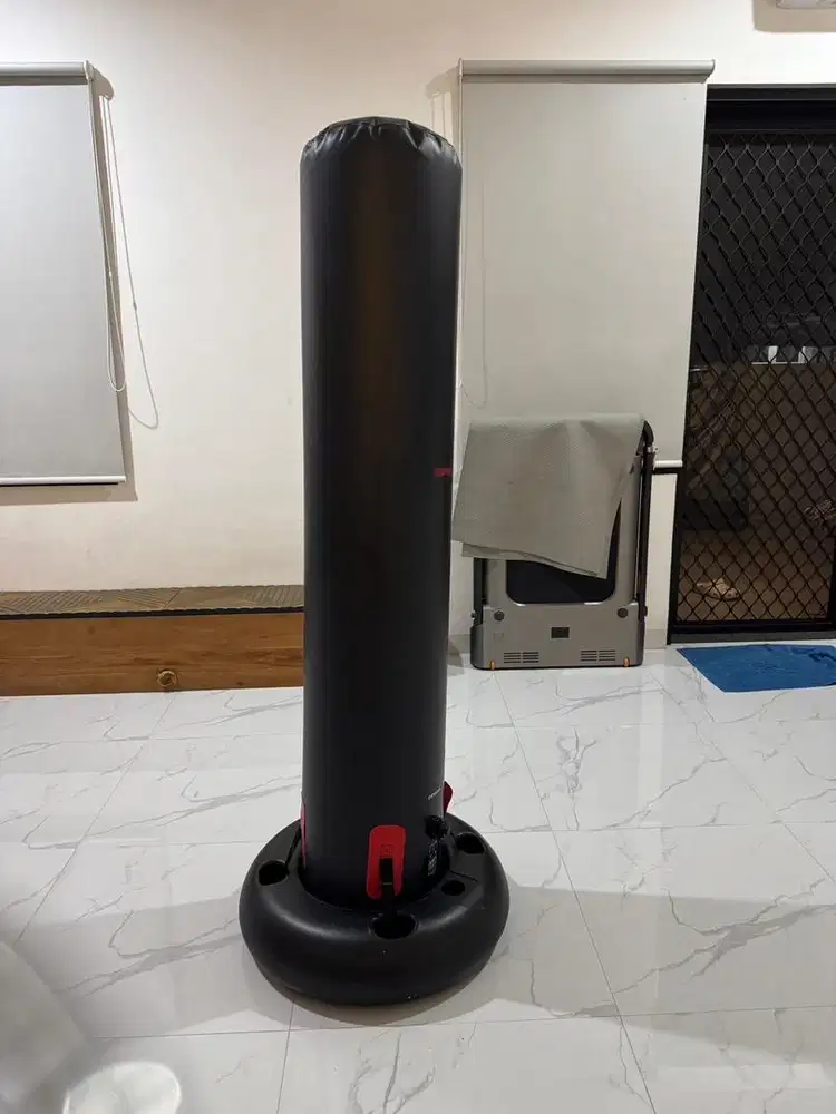 Samsak OUTSHOCK dari Decalthlon, Free-Standing 100 - Dapat Dipompa