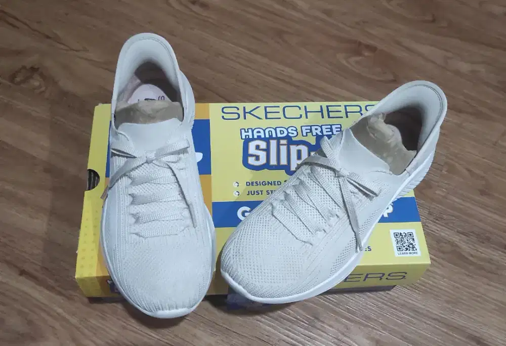 Sepatu Skechers Wanita uk 37