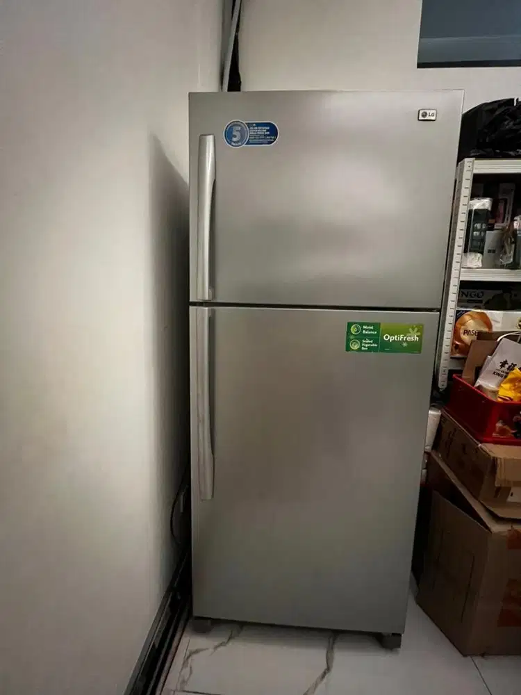 COD jual second kulkas LG 2 pintu tipe GR-562YLC