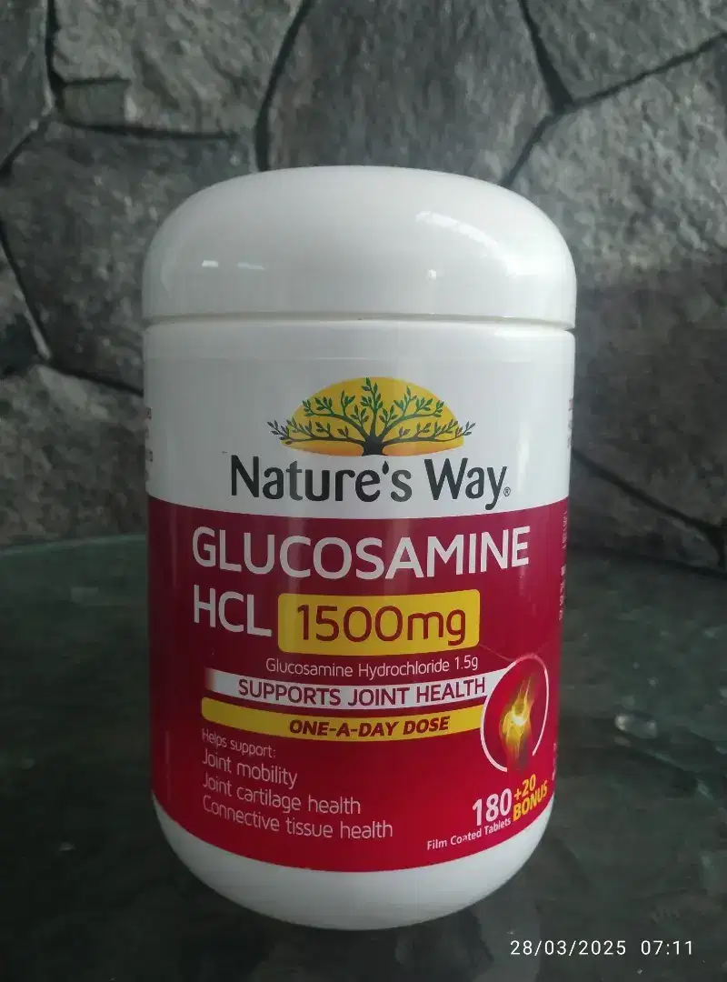 Nature's Way Glucosamine HCL, isi 200 ,exp May 2027