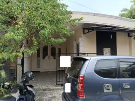 Rumah Seken Strategis 22 Menit ke Stasiun Cakung Dibantu KPR J-22801