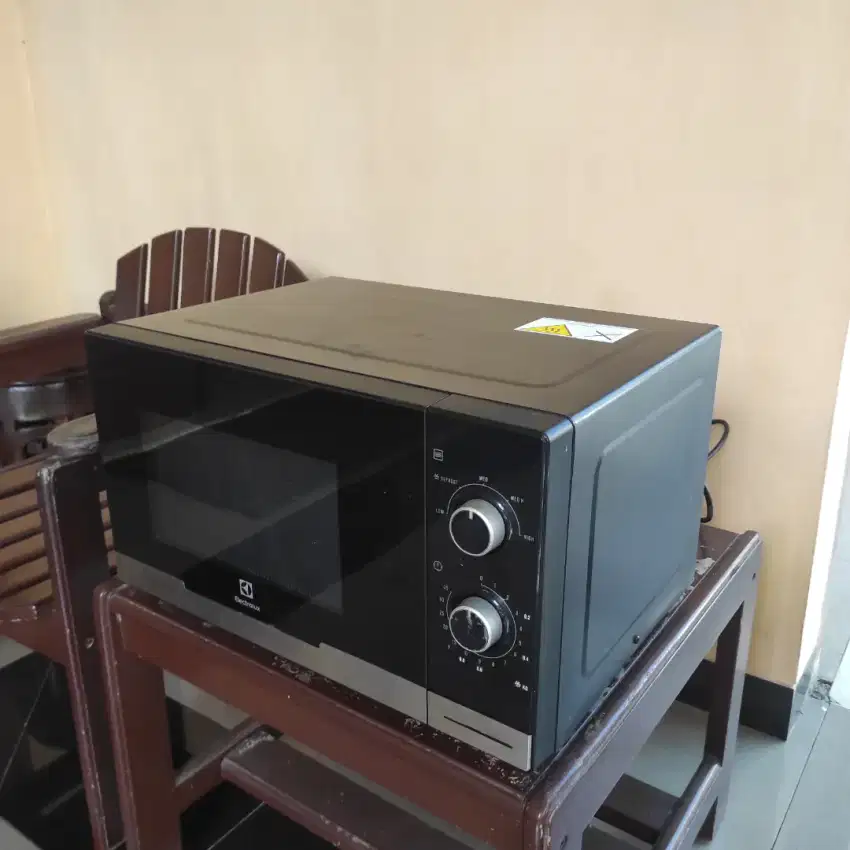 Electrolux Microwave EMM 20K 22BA