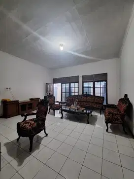Dijual Rumah Mewah Siap Huni di Sutomo Kesambi Cirebon