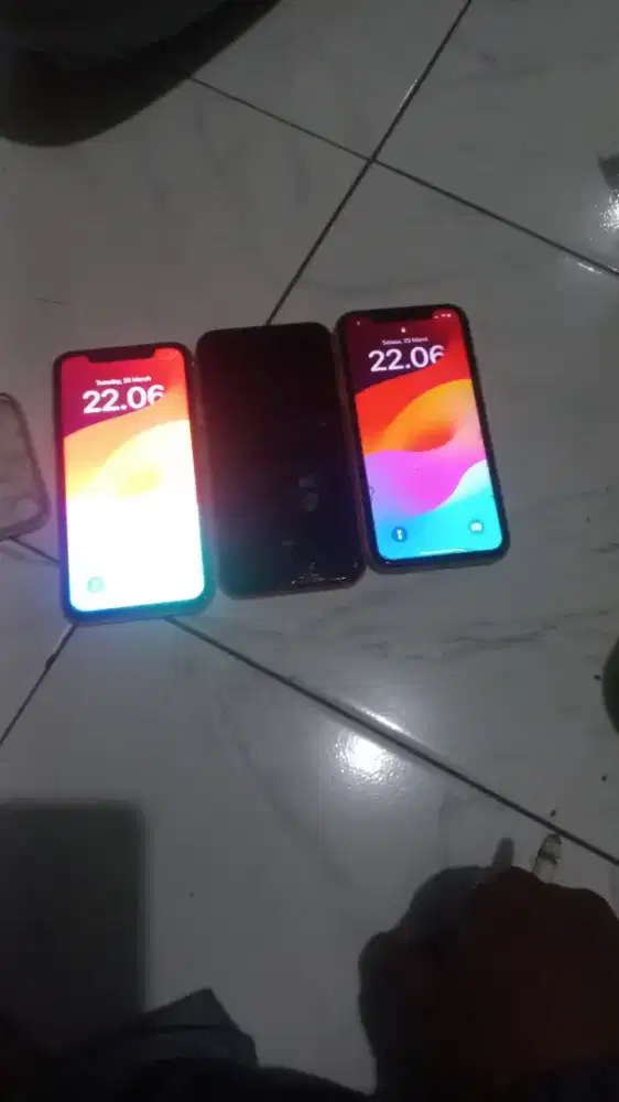 Di cari hp rusak buat di beli