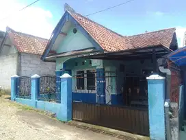 Rumah 1 Lantai Di Komp.Hasan Sadikin Cinunuk