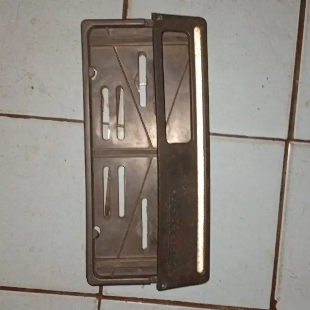 Tatakan Plat Motor Honda