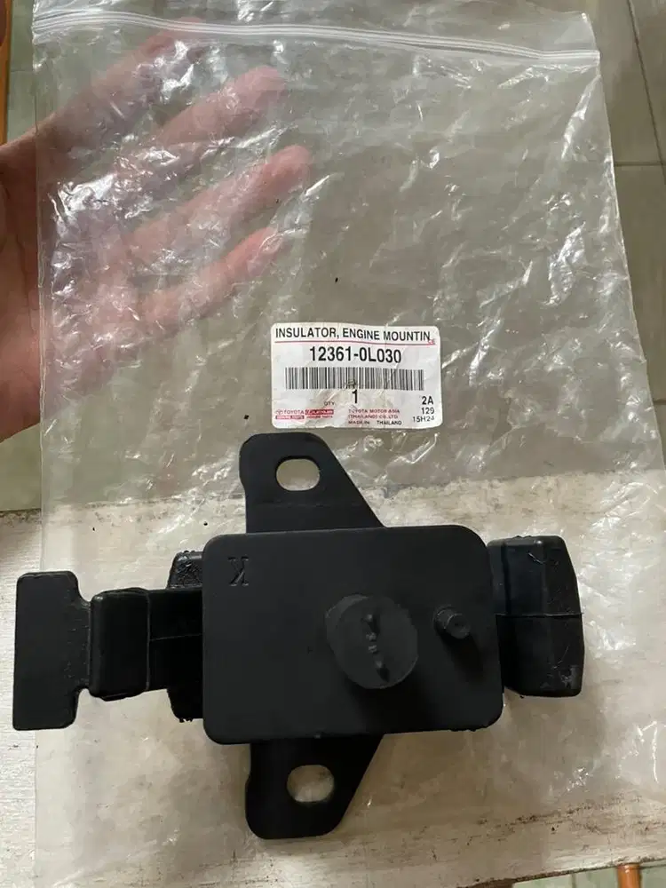 Engine mouting innova diesel