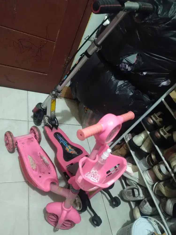 Sekuter anak ada dua satu dienjot satu manual