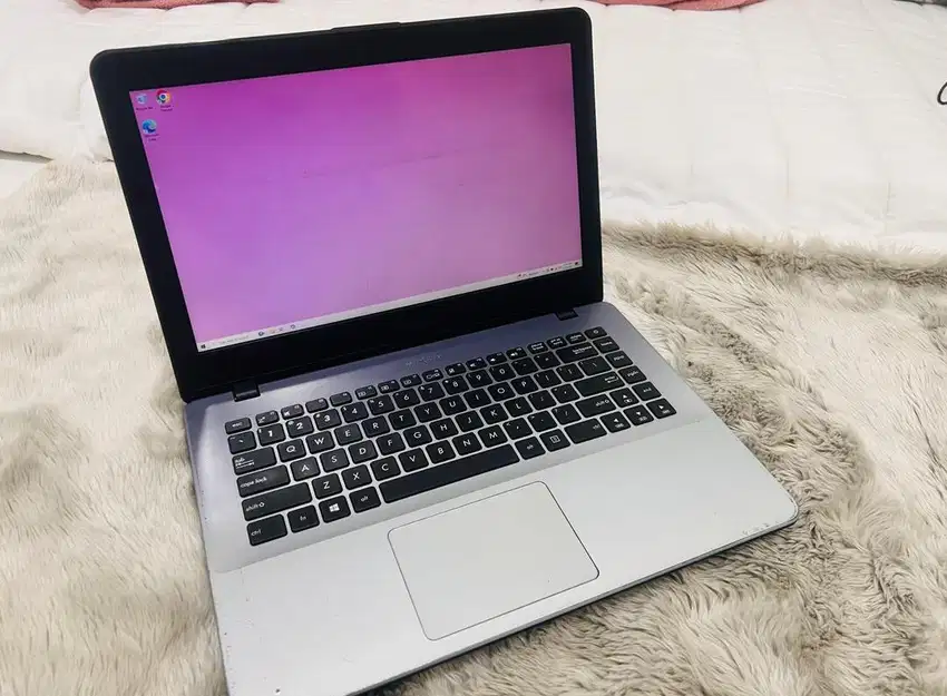 LAPTOP ASUS A442U CORE I7 GEN 7 /RAM 8GB/SSD 256GB~ SIAP PAKAI~NEGO