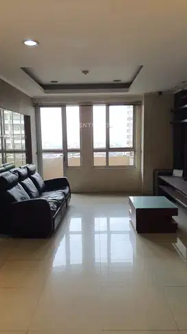 Apartemen Paladian Tower C 4BR Lantai 18 S8474