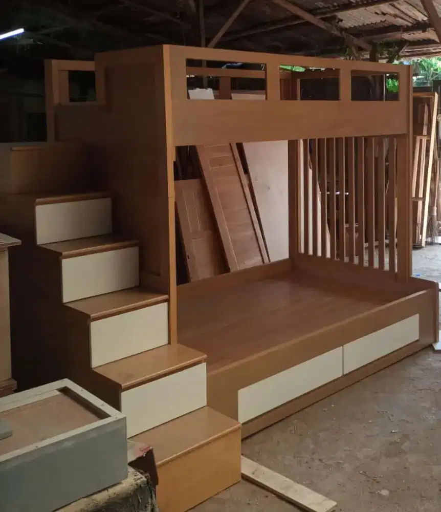 Ranjang tingkat bisa tukar tambah dengan furniture lama