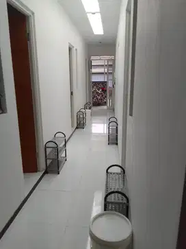 kos cantik pinggir jalan sekitar bunga suhat kamar 14 semua km dalam