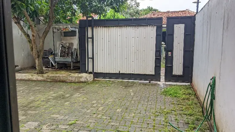 Dijual Murah Bangunan Kantor dan work shop di Cijengkol Setu Bekasi