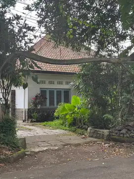 HOT SALE rumah belanda luas vintace style di Cipaganti Bandung CL 373