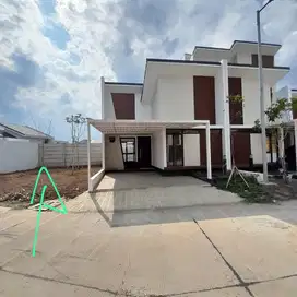 Jual Rumah SIAP HUNI HOOK 1 M an di Podomoro park buahbatu Bandung 